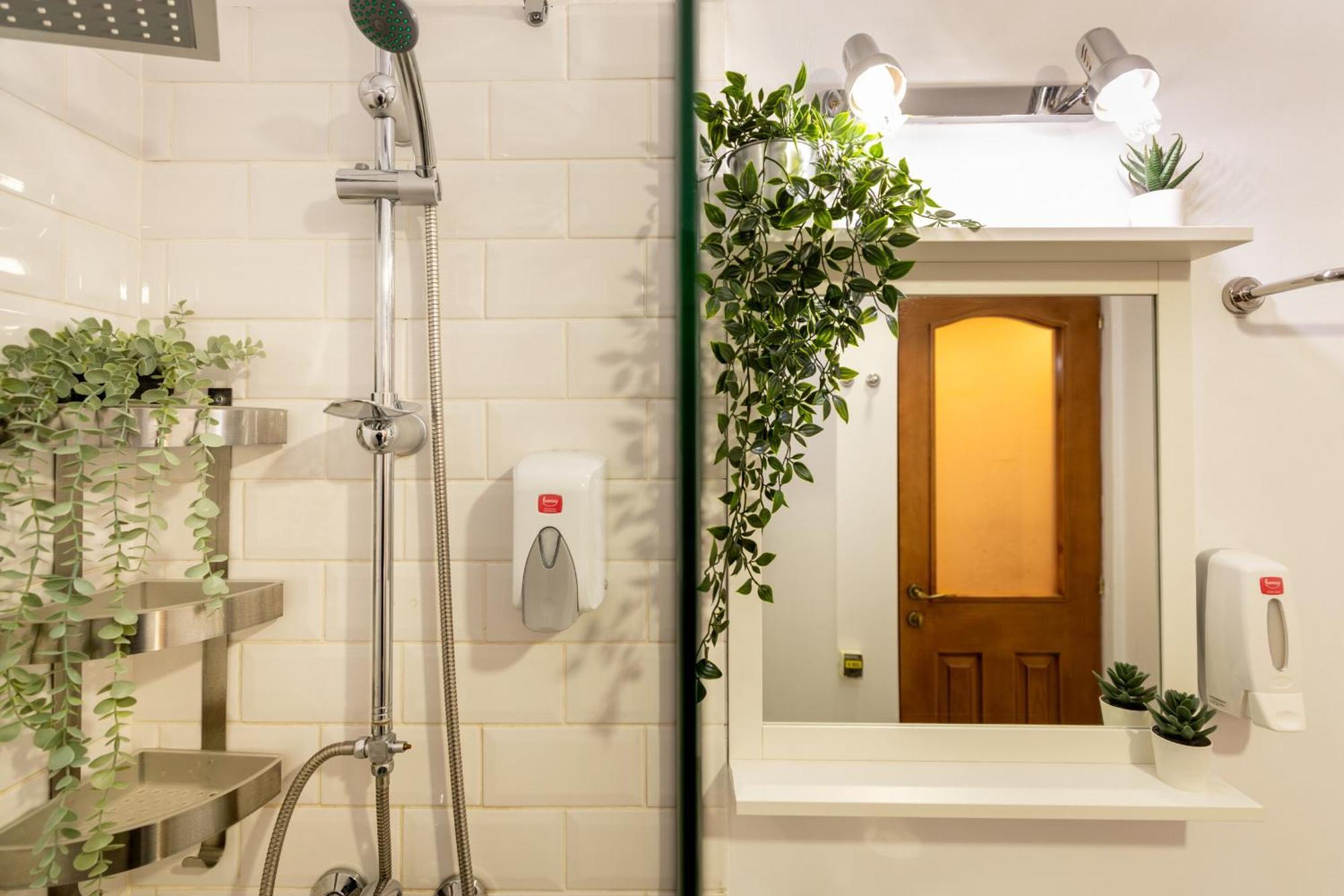 2Br Apartment At Piata Natiunilor Unite: Perfect For City Center Stays Bucarest Extérieur photo