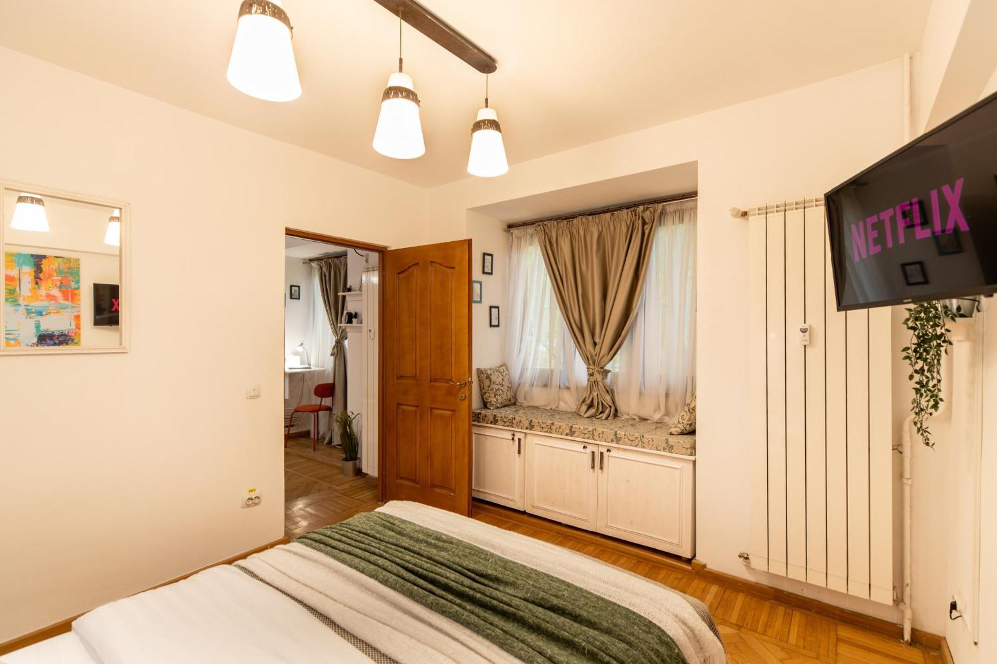 2Br Apartment At Piata Natiunilor Unite: Perfect For City Center Stays Bucarest Extérieur photo